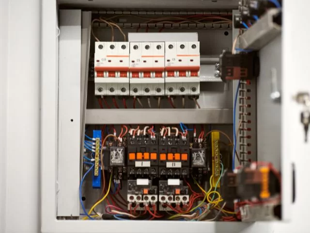 ۵ نکته مهم درباره جعبه تقسیم برق