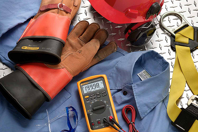 هر برق کاری باید این تجهیزات رو داشته باشه