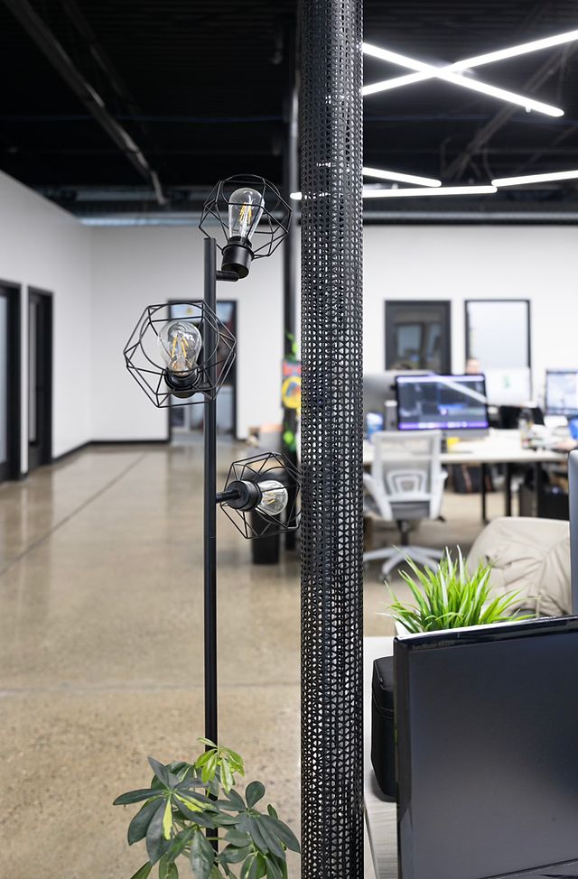 برقکاری و سیم کشی واحد تجاری