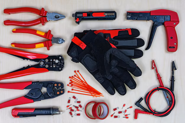 15 ابزار مورد نیاز برقکاری حرفه‌ای ساختمان